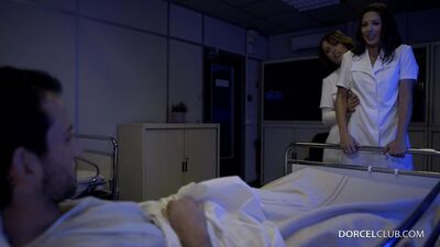 Nikita Bellucci, Alexa Tomas en FULL HD