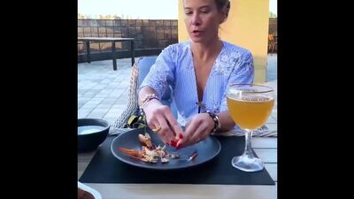 La presentadora de televisión Yulia Vysotskaya dio un paseo por el mercado de Rostov