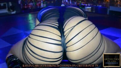 KAYLIN GARCIA A FAZER TWERK NO PROGRAMA «21 FOXES» DA CRITTER PLAY TV | WSHH _ vk.com/worldstarcandy