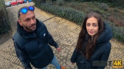 Hunt4k - Lola Desire - Profite du voyage