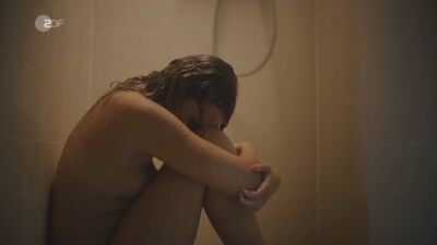 Charleen Deetz Nude - SOKO Köln S21E03 (2022) HD 720p Watch Online
