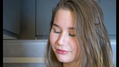 PORNO -- ELA TEM 22 ANOS -- SEXO ENTRE JOVENS NO DIA-A-DIA -- porn sex teen -- Amalia Davis