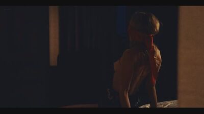 Lily-Rose Depp (Scènes torrides de Lily-Rose Depp dans « The Idol », saison 1, épisode 2, 2023)