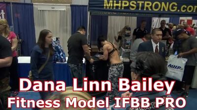 Дана Лінн Бейлі — Fit Expo 2013, Лос-Анджелес