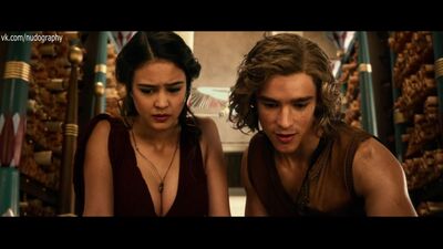Сексуальна Кортні Ітон (Courtney Eaton) у фільмі «Боги Єгипту» (Gods of Egypt, 2016, Алекс Прояс) 1080p