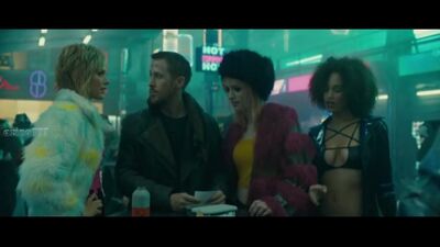 Mackenzie Davis, Krista Kosonen, Elarica Gallagher – „Blade Runner 2049”