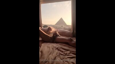 Emma_withoutRul éjacule sur une pyramide | transsexuel, trans, piège, porno, sexe, shemale, transsexuel | Telegram, TransMilks