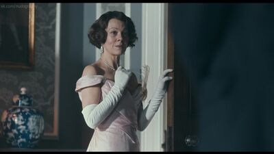 Helen McCrory dans la série « Peaky Blinders » (2016), saison 3, épisode 2, HD 1080p. Nue ? Sexy !