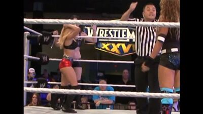 [My1Wrestling.ru] WWE WrestleMania XXVIII Fan Axxess 30.03.2012 – Ракель Диас пен Кейли Тернер vs. Пейдж пен София Кортес