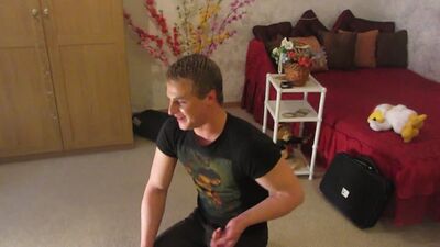 Du vrai porno trash ! Alena Piskun, Listik et Kipper « Bonjour » ! (Yuri Kipper)