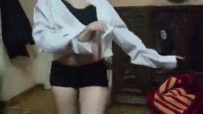 Here's "The Stiff Thursday" Part 2: Dancing and breaking it down with her jerk of a boyfriend. New retweet: httpstcooj3VH2Df2J 480p1