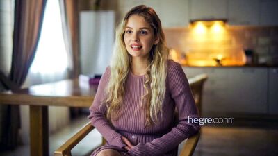 Mila Amour - Veja um dia na vida de Mila A - hegre.com
