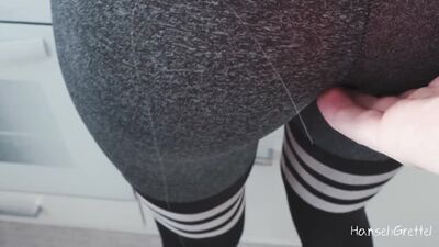Як тепер йти на тренування, якщо кицька почала текти від збудження?