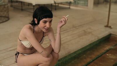 Alicia Vikander, Adria Arjona - Irma Vep s01e04-06 (2022) HD 1080p Nu ? Sexy ! Regarder en ligne