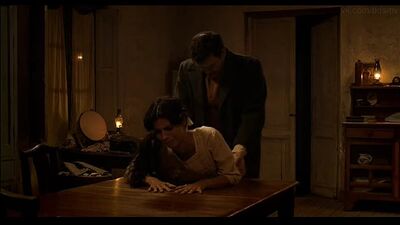 Przemoc seksualna (gwałt, rape) z filmu: „Brudny chłopiec” (El niño de barro) – 2007 r., Maribel Verdú