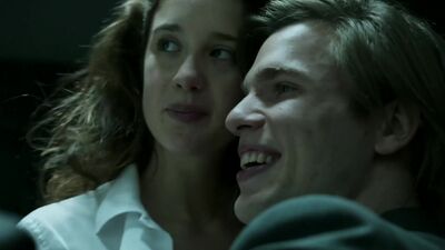 María Pedraza Nude - La casa de papel (Money Heist, 2017) S01E01 (1080p)