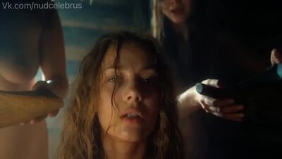 Die nackte Tatjana Babenkova in der Sauna