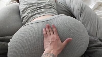 Egg2025, video porno in POV, porno casalingo privato, Pawg, scopata a pecorina, milf, ragazza, vacca, culo tondo e sodo, bif, culo grasso, tette, fica, arrapata (Найс)