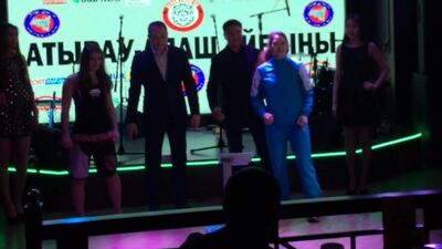 Liana Jodjua contra Zamzagul Faizollanova (duelo de miradas)