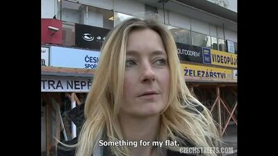 Ein Mistkerl hat die Mutter von drei Kindern neben dem Aufzug vergewaltigt