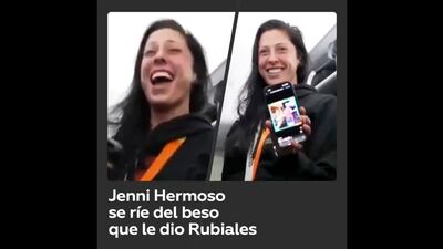 È stato diffuso un video in cui Jenni Hermoso scherza sul bacio di Rubiales