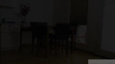 Әке ұлына қалай және қайда эякуляция жасау керектігін үйретеді