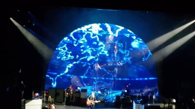 «Little by little» (Oasis) - Noel Gallagher’s High Flying Birds - Olympia - 4 de abril de 2018