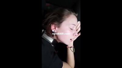 Жас студентка үй кешінде арттан жыныстық қатынасқа түсіп жатқан сәтін ұялы телефонына түсіріп алады. Қатты үйде түсірілген порно, инцест, жезөкше, бұрынғы жігіті тарапынан таратылған