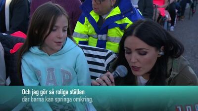Sanna Nielsen, Miriam Bryant e il pubblico – “Idas Sommarvisa”. (Allsång På Skansen, 4 luglio 2017.)