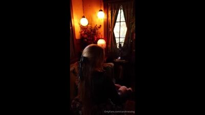 Caroline Zalog: Halloween-POV-Video nach der Schule durchgesickert