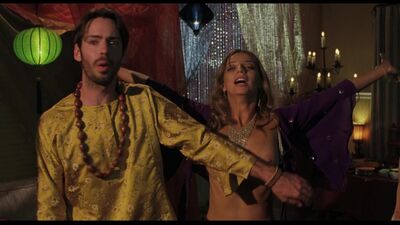 Angela Sarafyan nackt – Eine gute, altmodische Orgie (2011) 1080p