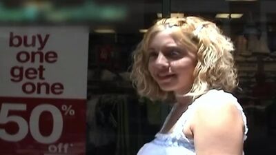 Boob Squad - Samantha, la chica virgen en el sexo anal con las tetas grandes, nunca había practicado el sexo anal hasta hoy
