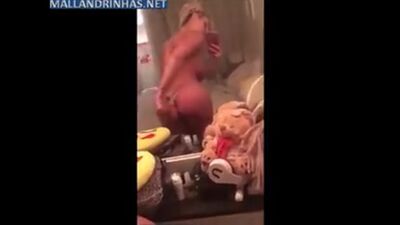 Vídeo: Fernanda Lacerda, la mendiga del pánico en Band