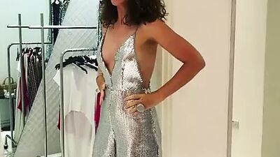 A Trinny Woodall se le han visto los pezones