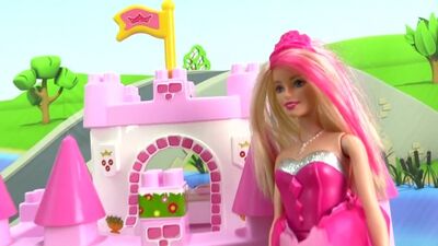 Cartoni animati per bambine: BARBIE Super Principessa! Il salvataggio magico! Giochi per bambine: il teatro delle marionette di Barbie