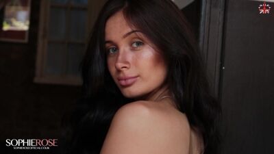 Софи Роуз – пабта жалаңаш