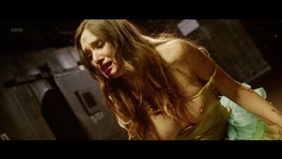 Sara Malakul Lane, Kelly McCart nago – Halloween: Pussy Trap Kill Kill (USA 2017) 1080p WEB