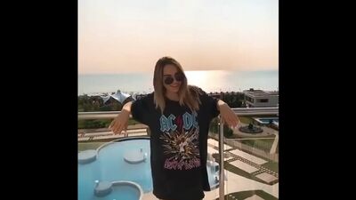 MARIANA E FACE - Estás a tirar uma foto?