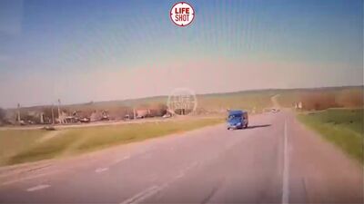 O momento do acidente com a carrinha em que viajava a equipa infantil de basquetebol de Volgogrado