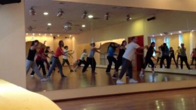 Lekcje wideo. Zajęcia z hip-hopu. Choreograf Anton Astafjew. Szkoła tańca w Reutowie. Breakdance dla dzieci