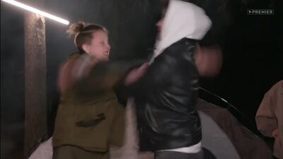 Alina Gorb y Bella Kuznetsova: Pelea (2) (Las chicas del barrio 5)