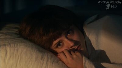 Ksenia Surkova nua na série «Álbum de Família» (2016, Leonid Prudovsky) - 10.º episódio