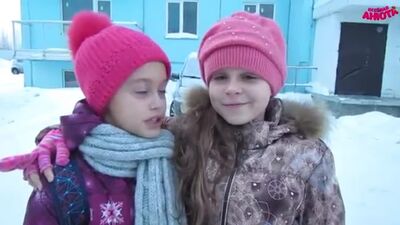 No parque aquático de Novosibirsk (12h18) A alegre Anuta (Brovchenko)
