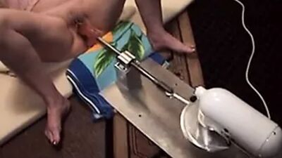 Uma máquina de sexo caseira!