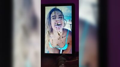 Ein Sperma-Tribut für Sommer Ray mit Zunge