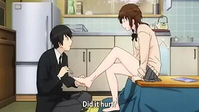 Scène d'anime sur le fétichisme des pieds et la coupe des ongles