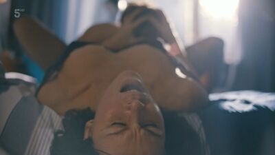 Джулі Грем — «Покаяння», 1 сезон, 2 серія (2020) HD 1080p. Оголена? Сексуально! Дивитися онлайн