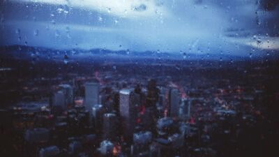 Дощ капає на похмуре місто / Rain Drops City Moody