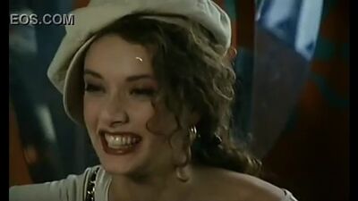 18+ Emmanuel (película erótica, erotismo, sexo, porno, xxx, desnuda, a cuatro patas, tetas, culo, tetas grandes, lesbianas, orgasmo, sexy, madura)