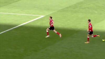 Harvey Barnes wspaniałym strzałem prawą nogą posłał piłkę w długi róg bramki Sheffield Wednesday